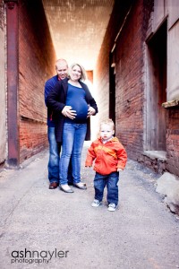 family portraits, downtown peterborough, maternity portraits