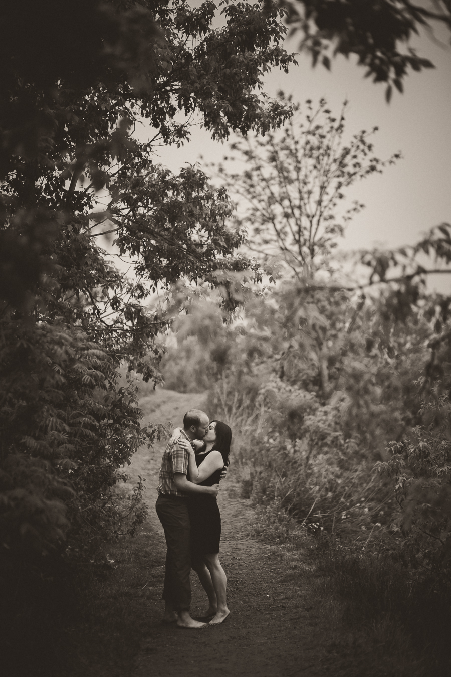 rainy engagement photos, port hope engagement photography, engagement photographer ontario, engagement photographer peterborough, ash nayler photography, ash nayler, ontario wedding photographer