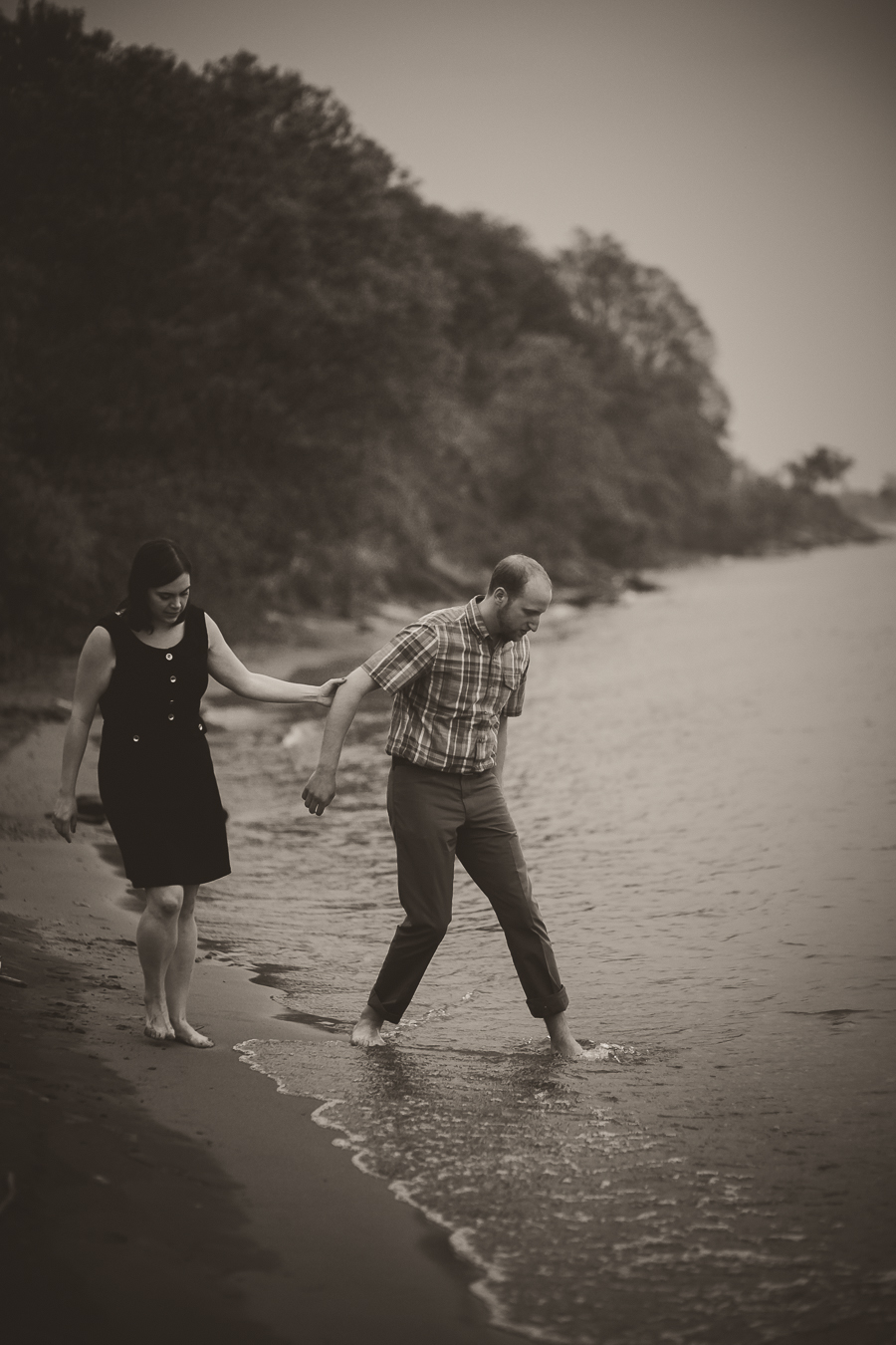 rainy engagement photos, port hope engagement photography, engagement photographer ontario, engagement photographer peterborough, ash nayler photography, ash nayler, ontario wedding photographer