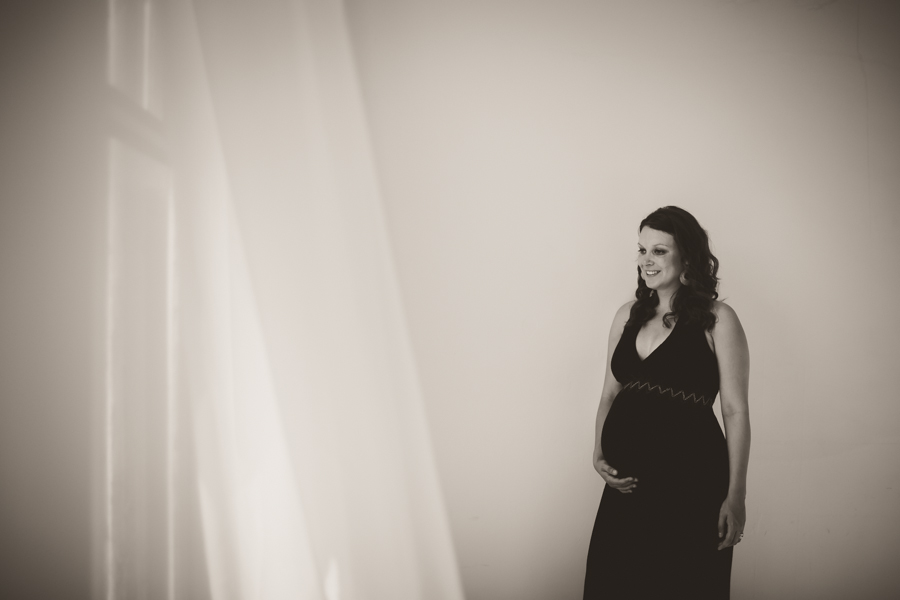 maternity photography peterborough ontario, ash nayler photography, ontario maternity photography, peterborough portrait photographer