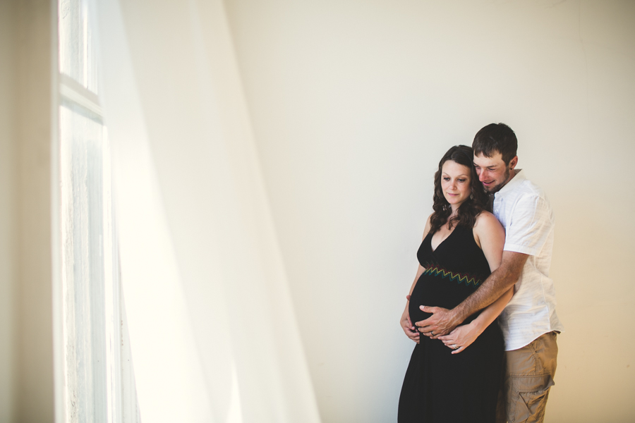 maternity photography peterborough ontario, ash nayler photography, ontario maternity photography, peterborough portrait photographer