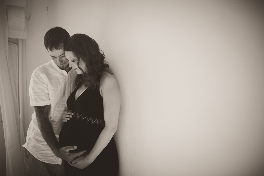 maternity photography peterborough ontario, ash nayler photography, ontario maternity photography, peterborough portrait photographer