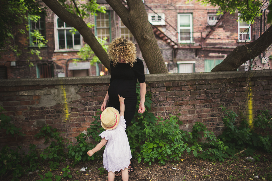 peterborough photographer, peterborough ontario portrait photographer, peterborough maternity photographer, peterborough newborn photographer, maternity photography, newborn photography