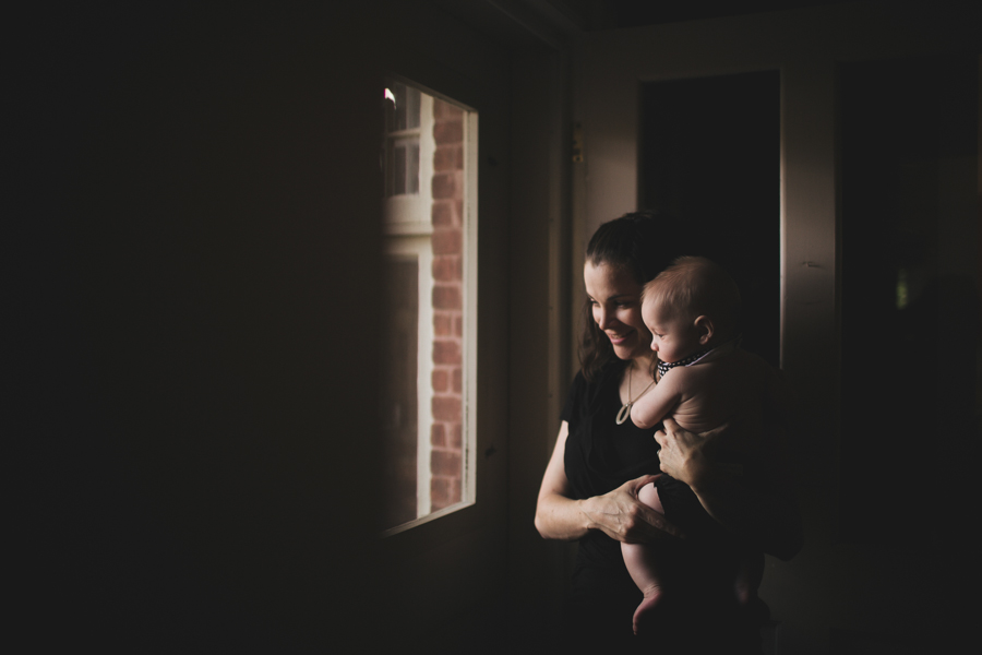 mom and new baby peterborough photographer