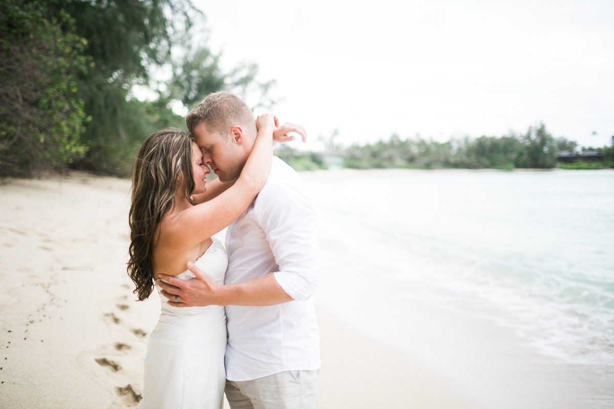 beach wedding photographer hawaii