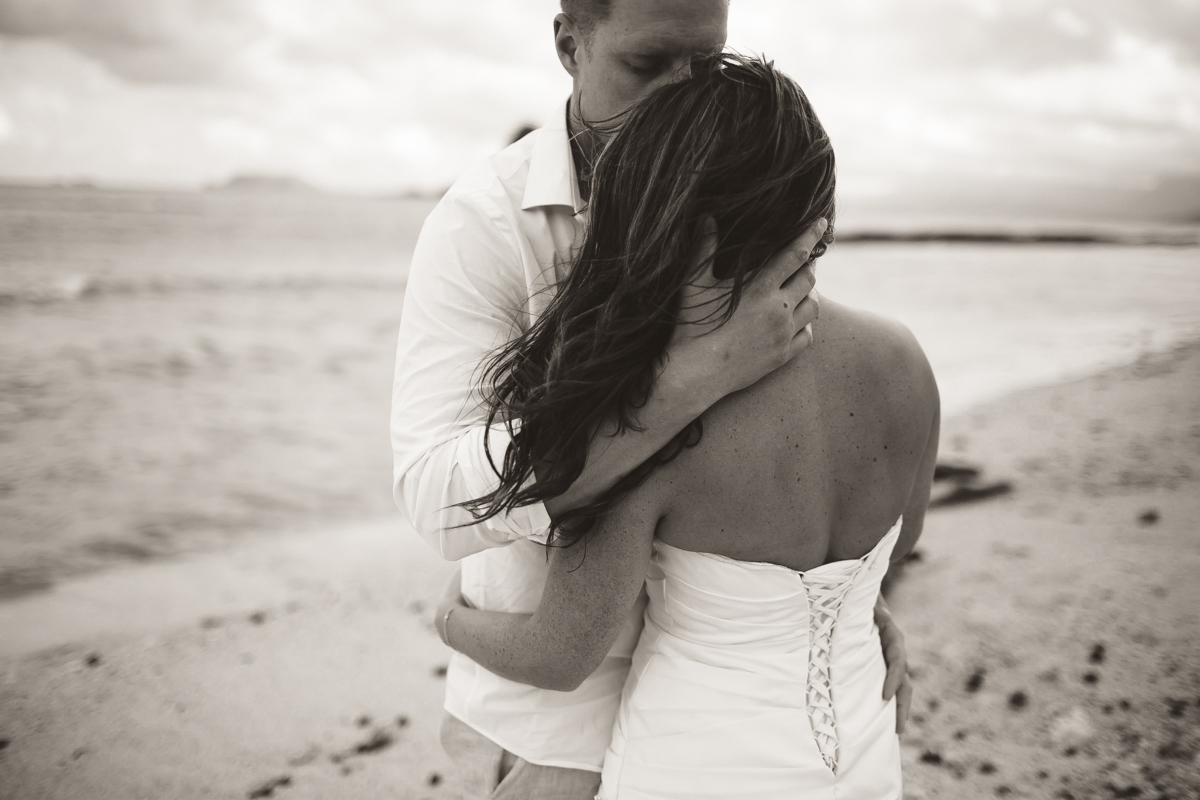 black and white hawaii wedding