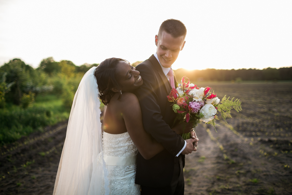 bride and groom in field holland