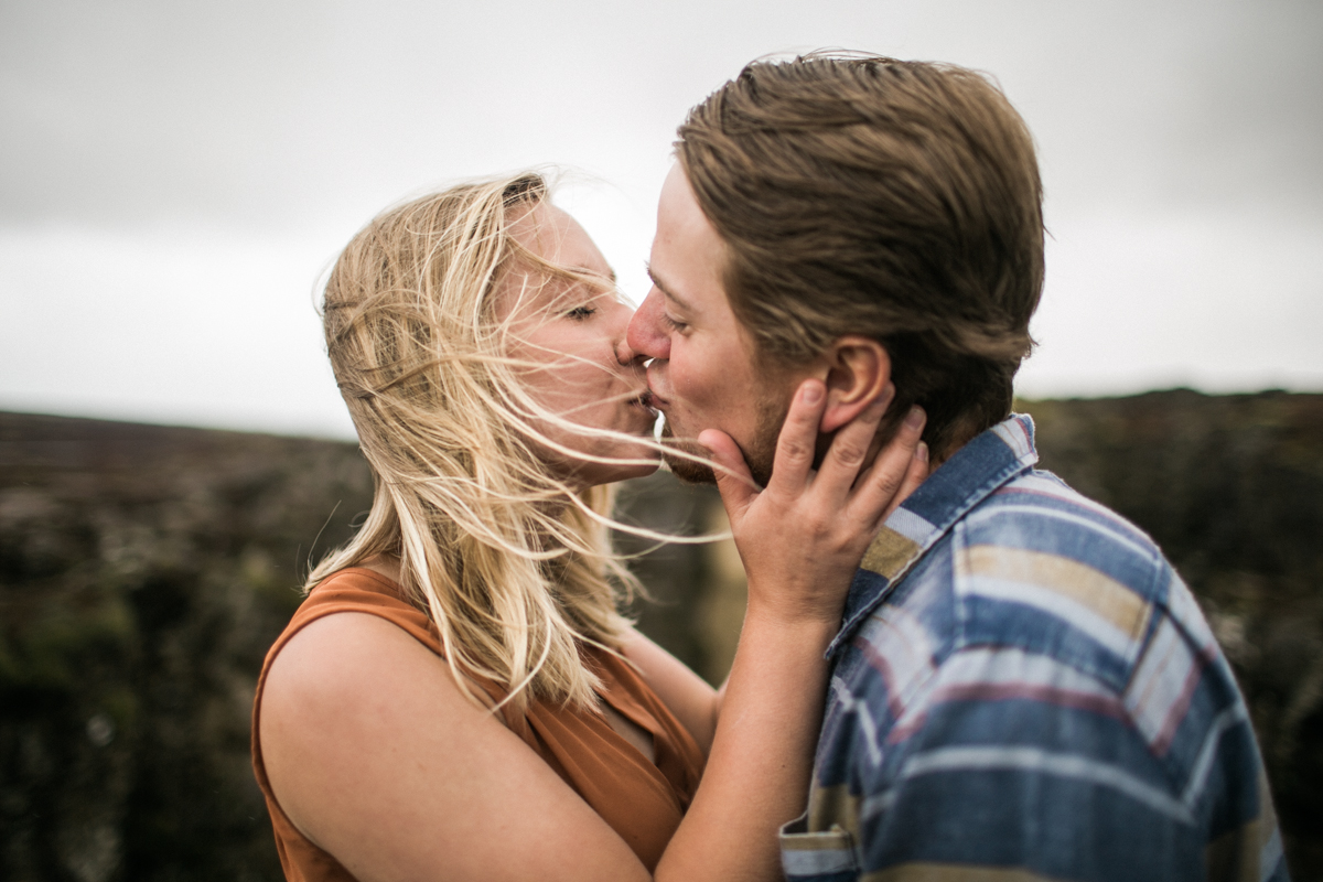 engagement photos iceland