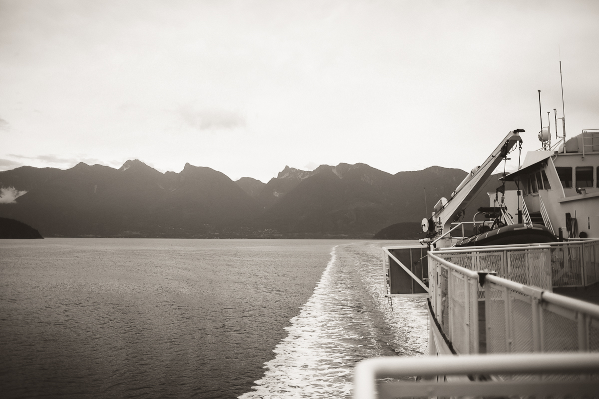 sunshinecoastelopement-ferry ride