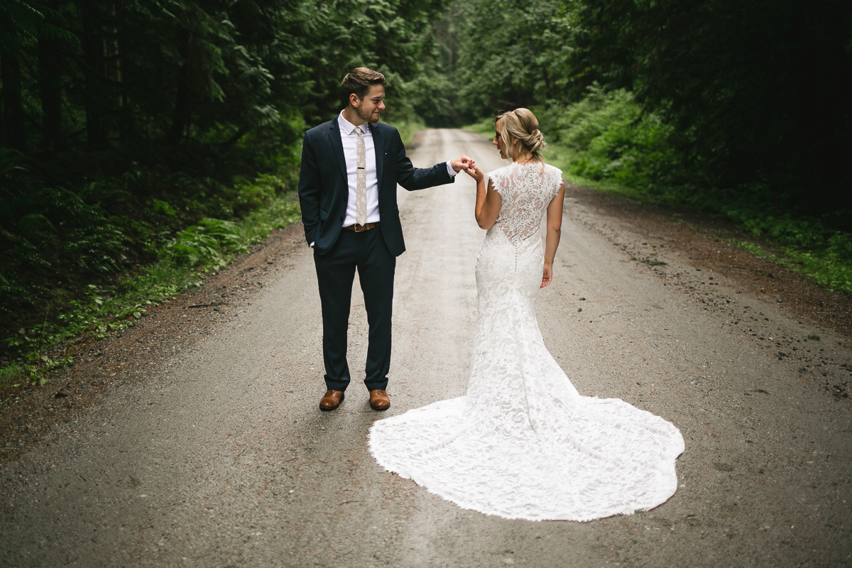 sunshine coast elopement-bride and groom dirt road