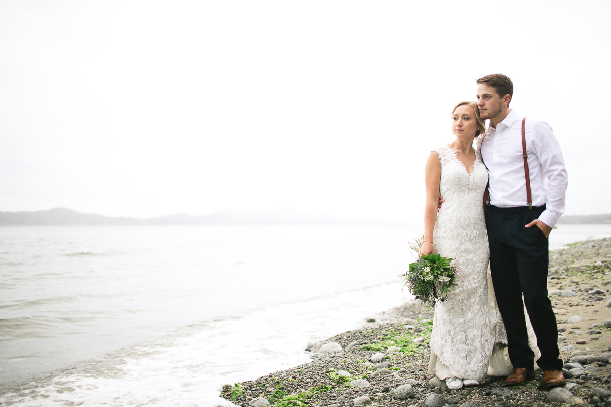 sunshine coast elopement-bride and groom coast