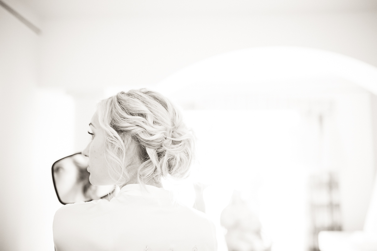 girls getting ready mexico wedding photographer