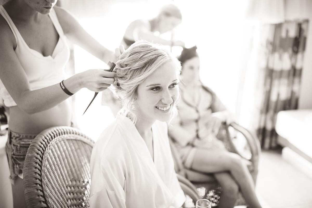 girls getting ready mexico wedding photographer