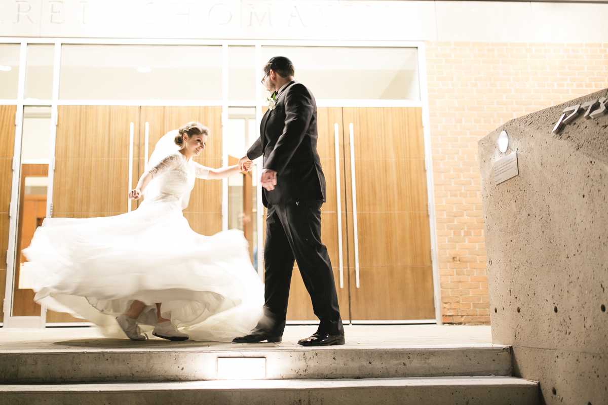 bride and groom jewish wedding toronto