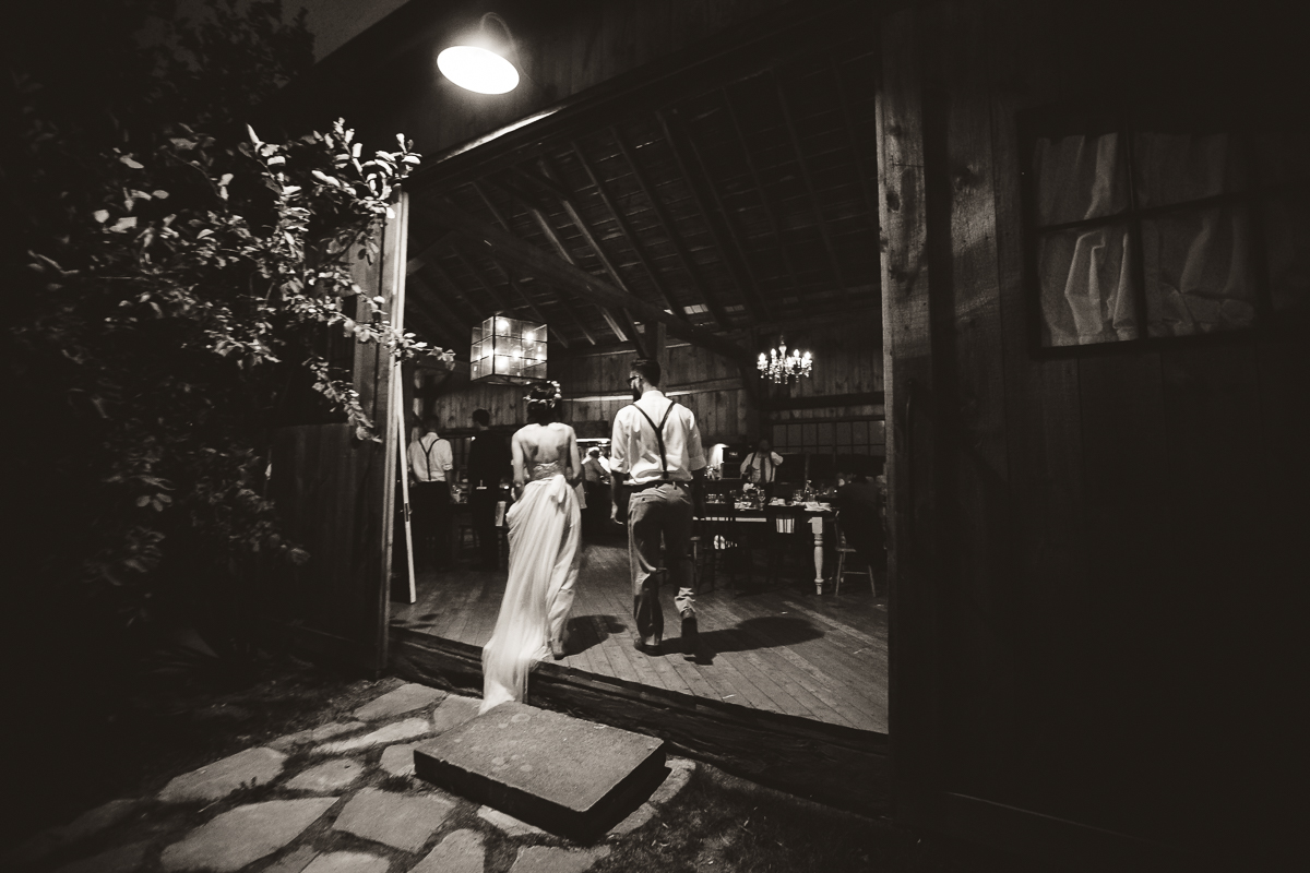 south pond farm wedding sunset