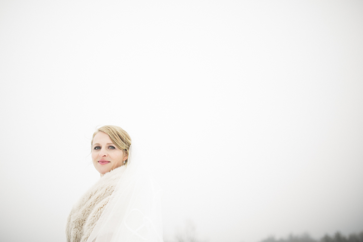 winter wedding photographer porthope