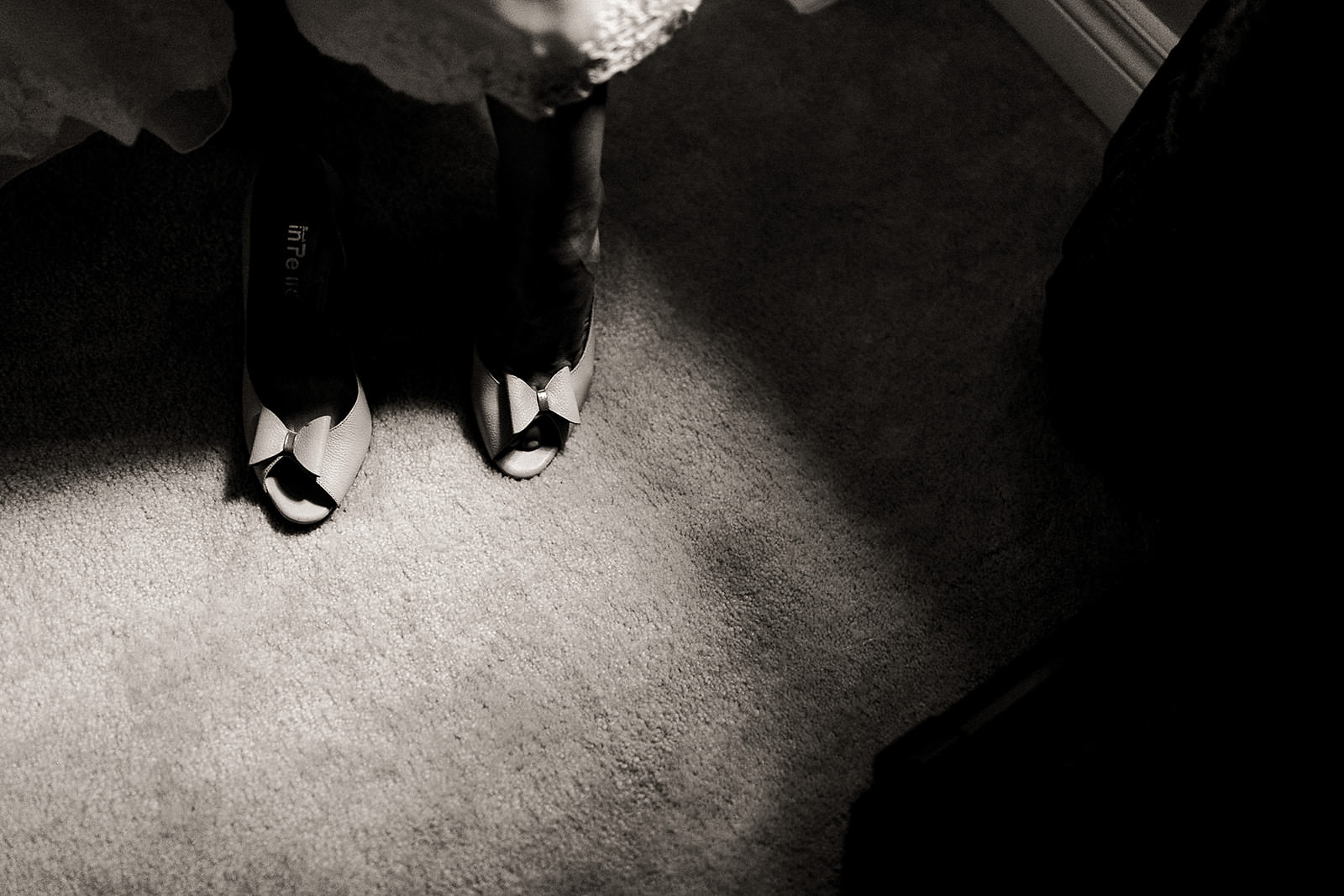 Toronto Wedding Bride getting ready 