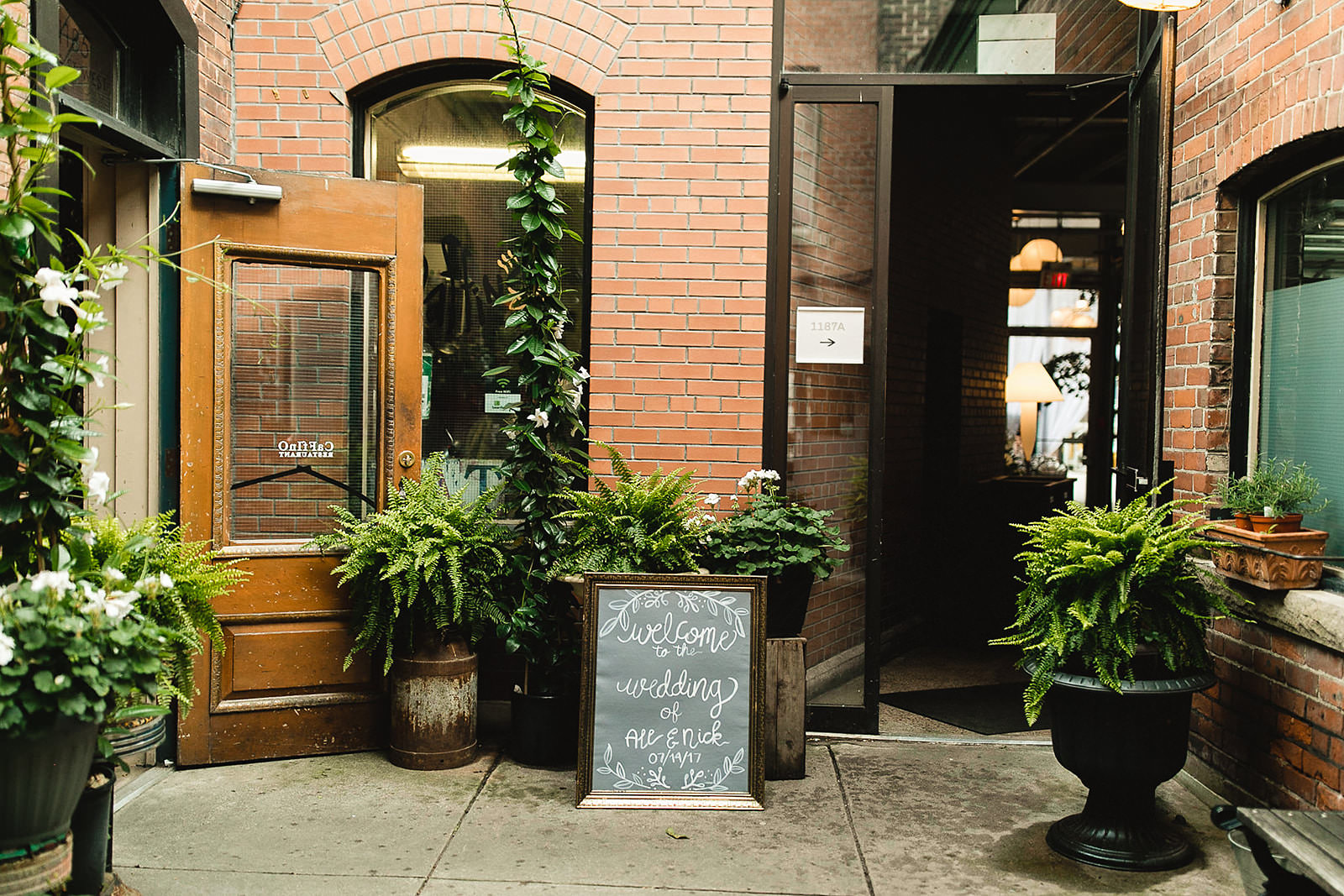 Reception decor Caffino