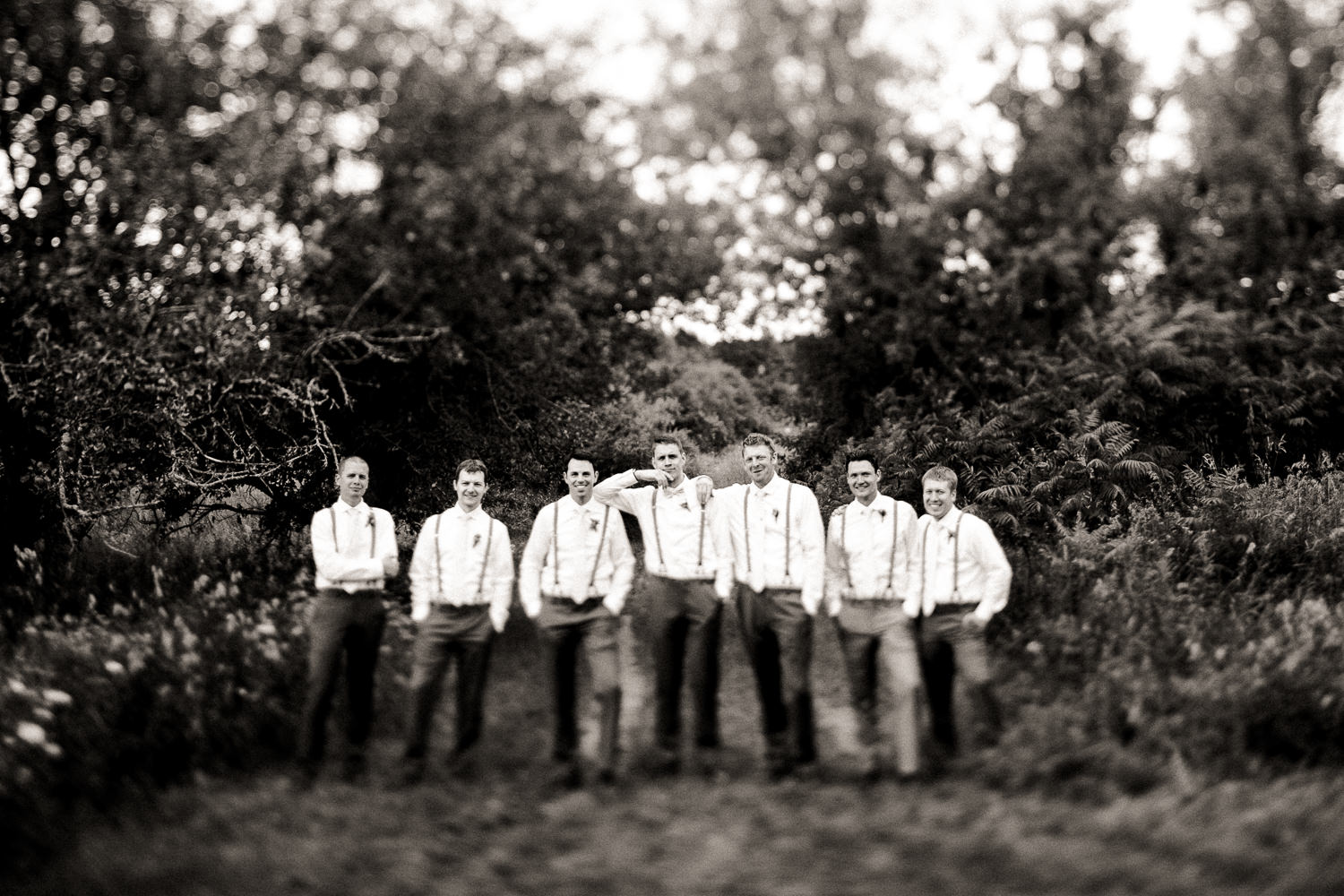 groomsmen portraits