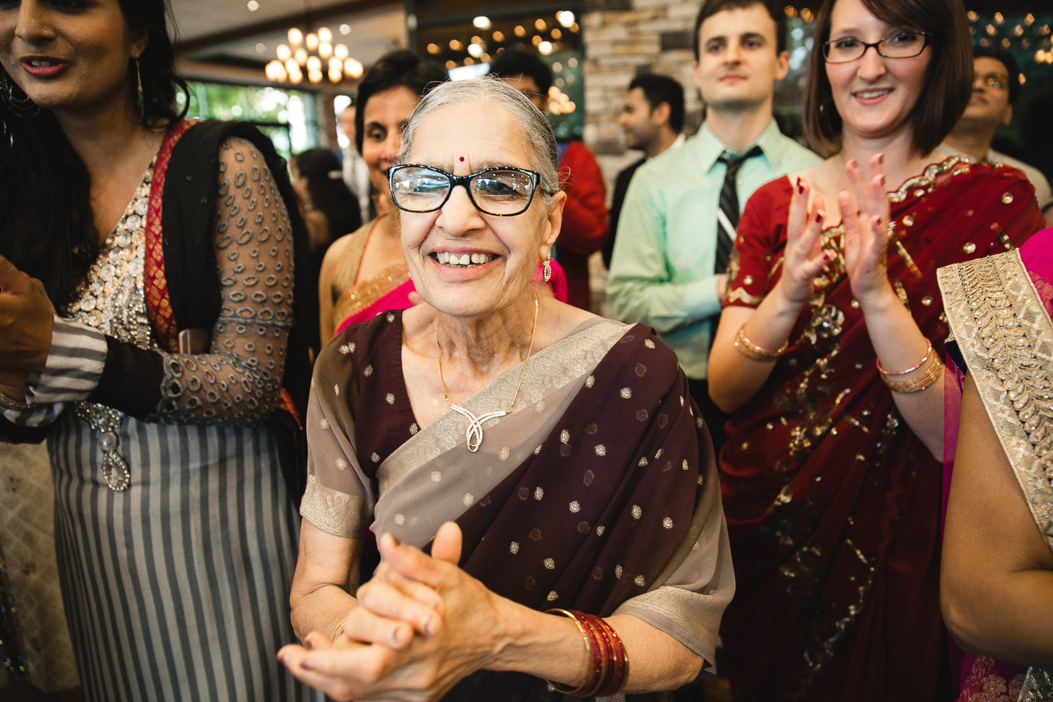 indian wedding photography dancing